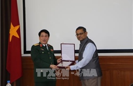 Việt Nam và Ấn Độ đẩy mạnh hợp tác quốc phòng